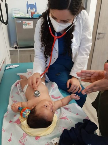 Dra. Kenia con paciente 2 Dra. Kenia con paciente 2